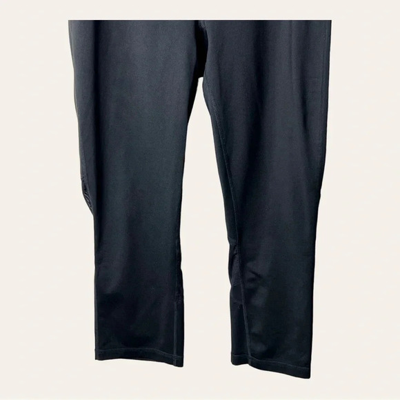 0762. CALVIN KLEIN PERFORMANCE CAPRIS‎ LEGGINGS BLACK IN COLOR SIZE MEDIUM - Picture 4 of 9